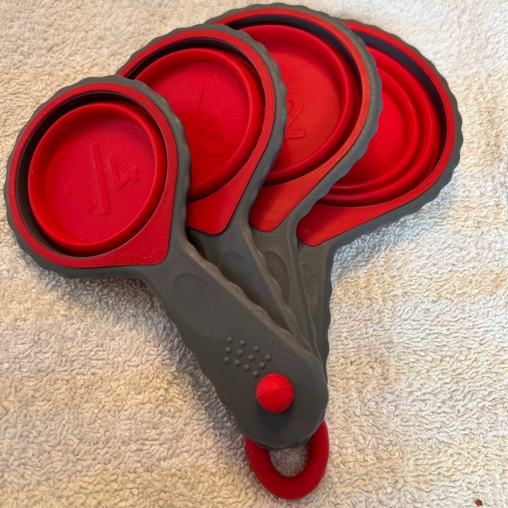 cook works silicone measuring cups